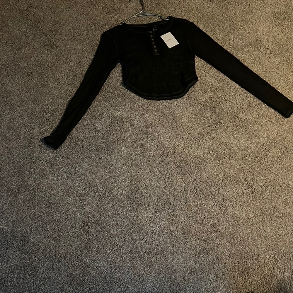 Black long sleeve half top